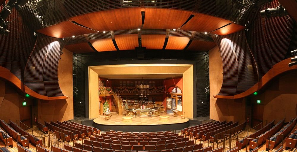 Aside from visiting Hollywood, you can indulge in the rich creative culture of Beverly Hills at Wallis Annenberg Center.